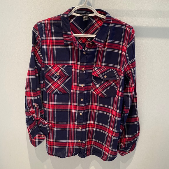 Streetwear Society • Long sleeve plaid button down - Picture 2 of 6